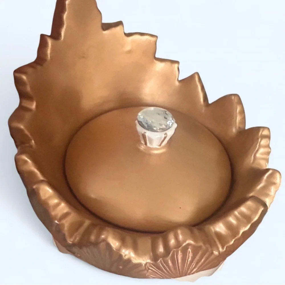 Gold Leaf Crown Cookie Yard